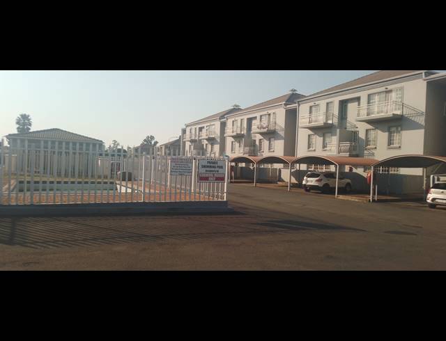 2 BEDROOM APARTMENT FOR SALE IN BRAKPAN NORTH